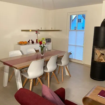 Modernes Reetdach-ostseeferienhaus Bella Mare, Insel Usedom Mit Sauna, Kamin & Sonnenterrasse