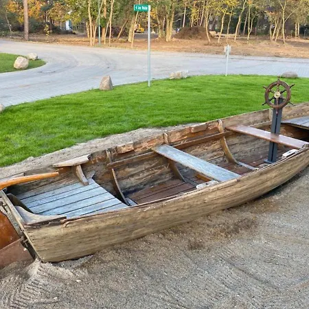 Modernes Reetdach-ostseeferienhaus Bella Mare, Insel Usedom Mit Sauna, Kamin & Sonnenterrasse Zirchow