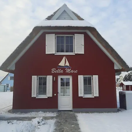 Modernes Reetdach-ostseeferienhaus Bella Mare, Insel Usedom Mit Sauna, Kamin & Sonnenterrasse * Zirchow